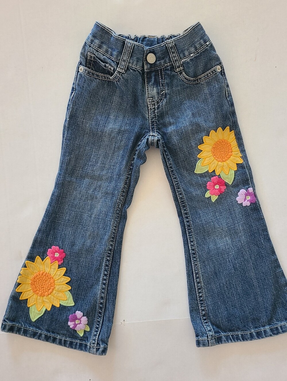 Gymboree Sunflower Smile flower applique flare jeans for girls, Size 3 bootcut